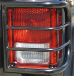 TRAILFX T0013B TAIL LIGHT GUARD BLACK